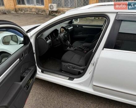 Белый Шкода Суперб, объемом двигателя 2 л и пробегом 217 тыс. км за 14200 $, фото 10 на Automoto.ua