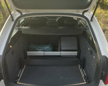 Шкода Суперб 2014 в Киеве на Automoto.ua Белый Шкода Суперб, объемом двигателя 1.8 л и пробегом 170 тыс. км за 13607 $, фото 4 на Automoto.ua