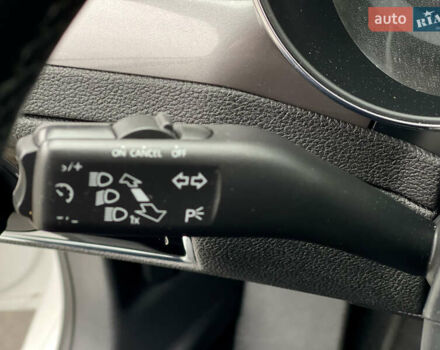 Білий Шкода Суперб, об'ємом двигуна 2 л та пробігом 273 тис. км за 12700 $, фото 35 на Automoto.ua