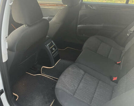 Шкода Суперб 2014 в Киеве на Automoto.ua Белый Шкода Суперб, объемом двигателя 1.8 л и пробегом 170 тыс. км за 13607 $, фото 5 на Automoto.ua