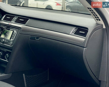 Білий Шкода Суперб, об'ємом двигуна 2 л та пробігом 273 тис. км за 12700 $, фото 34 на Automoto.ua