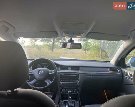 Шкода Суперб 2014 в Киеве на Automoto.ua Белый Шкода Суперб, объемом двигателя 1.8 л и пробегом 170 тыс. км за 13607 $, фото 6 на Automoto.ua