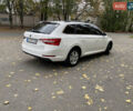 Белый Шкода Суперб, объемом двигателя 1.8 л и пробегом 248 тыс. км за 13700 $, фото 3 на Automoto.ua