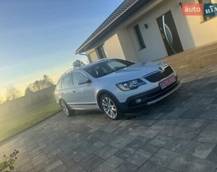 Белый Шкода Суперб, объемом двигателя 2 л и пробегом 242 тыс. км за 12900 $, фото 1 на Automoto.ua