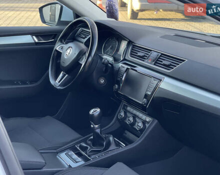 Білий Шкода Суперб, об'ємом двигуна 1.6 л та пробігом 242 тис. км за 13250 $, фото 46 на Automoto.ua