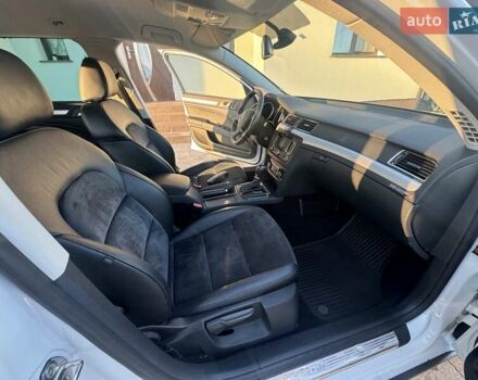 Белый Шкода Суперб, объемом двигателя 2 л и пробегом 242 тыс. км за 12900 $, фото 20 на Automoto.ua