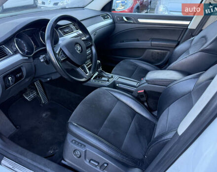 Белый Шкода Суперб, объемом двигателя 2 л и пробегом 235 тыс. км за 12750 $, фото 13 на Automoto.ua