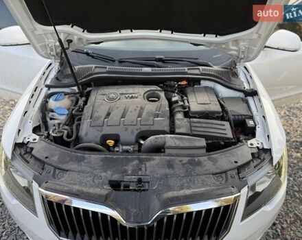 Білий Шкода Суперб, об'ємом двигуна 1.6 л та пробігом 294 тис. км за 11450 $, фото 70 на Automoto.ua
