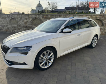 Белый Шкода Суперб, объемом двигателя 1.6 л и пробегом 235 тыс. км за 14000 $, фото 3 на Automoto.ua