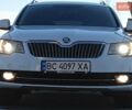 Білий Шкода Суперб, об'ємом двигуна 1.6 л та пробігом 295 тис. км за 10650 $, фото 1 на Automoto.ua