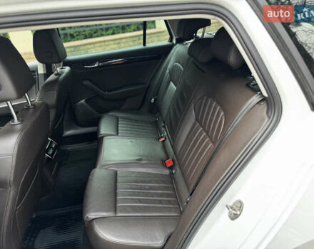 Белый Шкода Суперб, объемом двигателя 1.97 л и пробегом 173 тыс. км за 17000 $, фото 21 на Automoto.ua