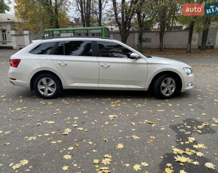 Белый Шкода Суперб, объемом двигателя 1.8 л и пробегом 248 тыс. км за 13700 $, фото 4 на Automoto.ua
