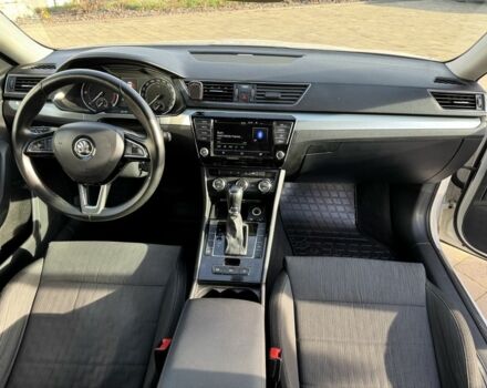 Белый Шкода Суперб, объемом двигателя 1.6 л и пробегом 235 тыс. км за 14200 $, фото 11 на Automoto.ua