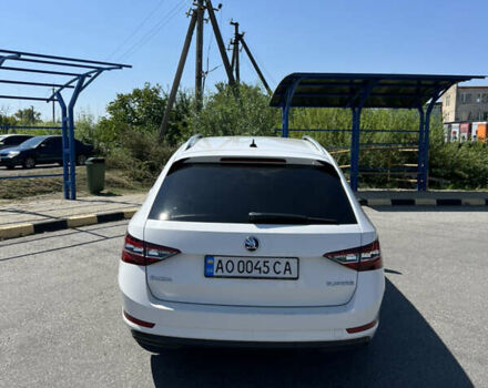Белый Шкода Суперб, объемом двигателя 1.97 л и пробегом 276 тыс. км за 13500 $, фото 4 на Automoto.ua