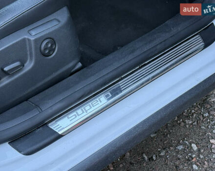 Белый Шкода Суперб, объемом двигателя 2 л и пробегом 235 тыс. км за 12750 $, фото 27 на Automoto.ua