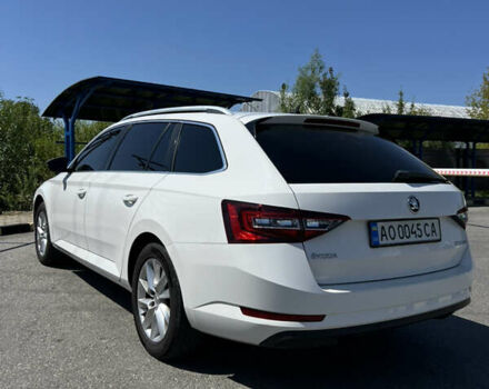 Белый Шкода Суперб, объемом двигателя 1.97 л и пробегом 276 тыс. км за 13500 $, фото 3 на Automoto.ua