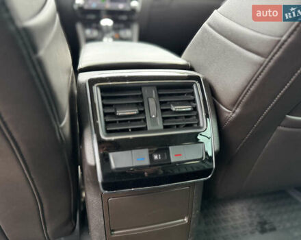 Білий Шкода Суперб, об'ємом двигуна 2 л та пробігом 173 тис. км за 17000 $, фото 32 на Automoto.ua