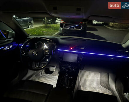 Білий Шкода Суперб, об'ємом двигуна 2 л та пробігом 173 тис. км за 17000 $, фото 38 на Automoto.ua