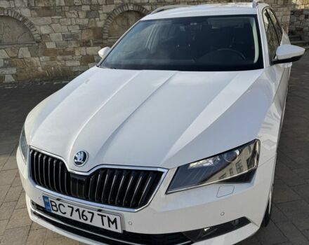 Белый Шкода Суперб, объемом двигателя 1.6 л и пробегом 235 тыс. км за 14200 $, фото 2 на Automoto.ua