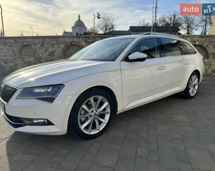 Белый Шкода Суперб, объемом двигателя 1.6 л и пробегом 235 тыс. км за 14000 $, фото 6 на Automoto.ua