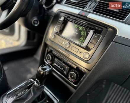 Білий Шкода Суперб, об'ємом двигуна 1.6 л та пробігом 294 тис. км за 11450 $, фото 57 на Automoto.ua