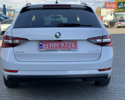 Білий Шкода Суперб, об'ємом двигуна 1.6 л та пробігом 242 тис. км за 13250 $, фото 9 на Automoto.ua