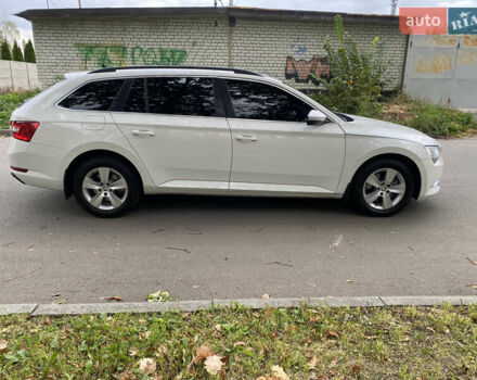 Білий Шкода Суперб, об'ємом двигуна 1.8 л та пробігом 247 тис. км за 13800 $, фото 14 на Automoto.ua