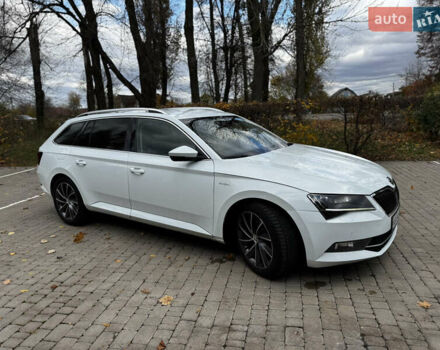 Білий Шкода Суперб, об'ємом двигуна 2 л та пробігом 173 тис. км за 17000 $, фото 10 на Automoto.ua