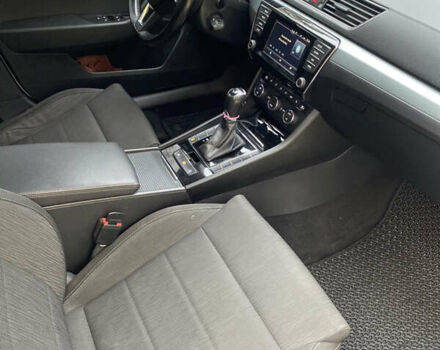 Белый Шкода Суперб, объемом двигателя 1.8 л и пробегом 248 тыс. км за 13700 $, фото 9 на Automoto.ua