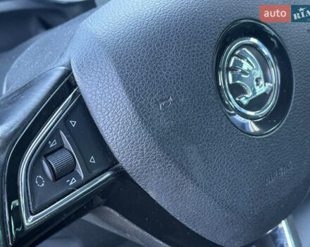 Белый Шкода Суперб, объемом двигателя 2 л и пробегом 235 тыс. км за 12750 $, фото 39 на Automoto.ua