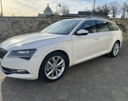 Белый Шкода Суперб, объемом двигателя 1.6 л и пробегом 235 тыс. км за 14200 $, фото 4 на Automoto.ua