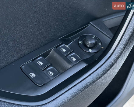 Білий Шкода Суперб, об'ємом двигуна 1.6 л та пробігом 242 тис. км за 13250 $, фото 25 на Automoto.ua