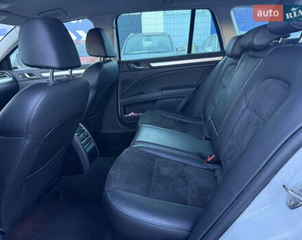 Белый Шкода Суперб, объемом двигателя 2 л и пробегом 235 тыс. км за 12750 $, фото 19 на Automoto.ua