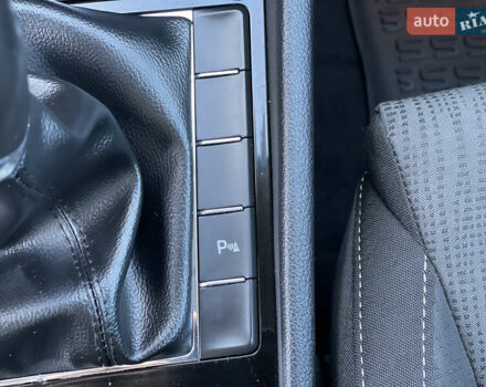 Білий Шкода Суперб, об'ємом двигуна 1.6 л та пробігом 242 тис. км за 13250 $, фото 36 на Automoto.ua