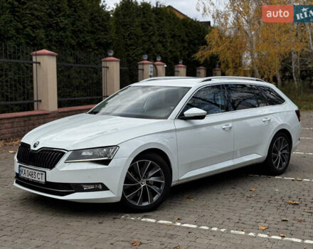 Білий Шкода Суперб, об'ємом двигуна 2 л та пробігом 173 тис. км за 17000 $, фото 2 на Automoto.ua