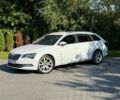 Белый Шкода Суперб, объемом двигателя 1.97 л и пробегом 311 тыс. км за 13999 $, фото 3 на Automoto.ua