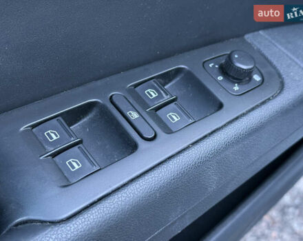 Белый Шкода Суперб, объемом двигателя 2 л и пробегом 235 тыс. км за 12750 $, фото 17 на Automoto.ua