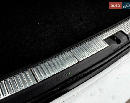 Белый Шкода Суперб, объемом двигателя 1.97 л и пробегом 173 тыс. км за 17000 $, фото 23 на Automoto.ua