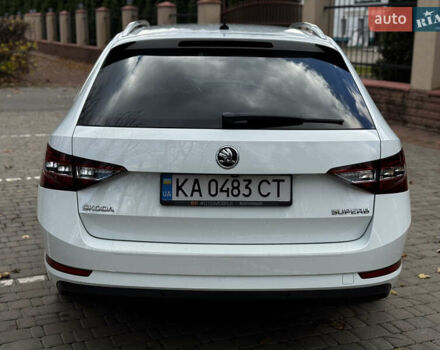 Белый Шкода Суперб, объемом двигателя 1.97 л и пробегом 173 тыс. км за 17000 $, фото 6 на Automoto.ua