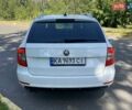 Білий Шкода Суперб, об'ємом двигуна 2 л та пробігом 239 тис. км за 12950 $, фото 4 на Automoto.ua
