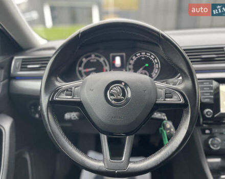 Белый Шкода Суперб, объемом двигателя 2 л и пробегом 254 тыс. км за 15800 $, фото 43 на Automoto.ua