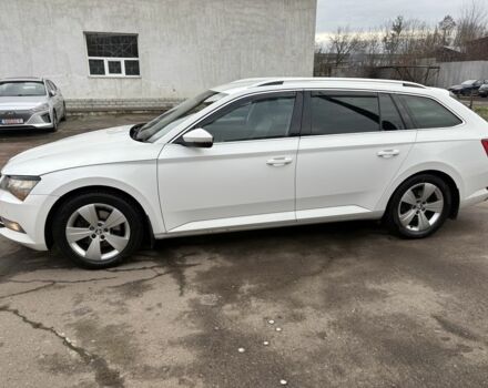 Белый Шкода Суперб, объемом двигателя 2 л и пробегом 148 тыс. км за 6000 $, фото 3 на Automoto.ua