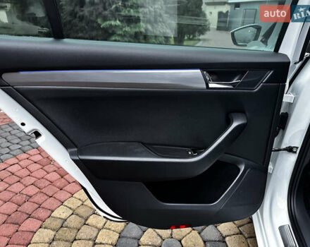 Белый Шкода Суперб, объемом двигателя 2 л и пробегом 250 тыс. км за 13900 $, фото 22 на Automoto.ua