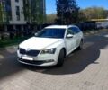 Белый Шкода Суперб, объемом двигателя 1.6 л и пробегом 235 тыс. км за 16000 $, фото 1 на Automoto.ua