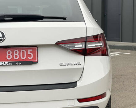 Белый Шкода Суперб, объемом двигателя 2 л и пробегом 254 тыс. км за 15800 $, фото 24 на Automoto.ua