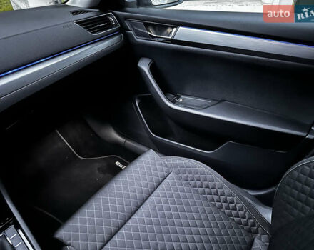 Белый Шкода Суперб, объемом двигателя 2 л и пробегом 250 тыс. км за 13900 $, фото 54 на Automoto.ua