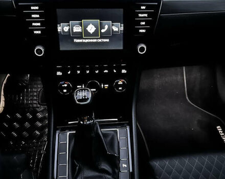 Белый Шкода Суперб, объемом двигателя 2 л и пробегом 250 тыс. км за 13900 $, фото 58 на Automoto.ua