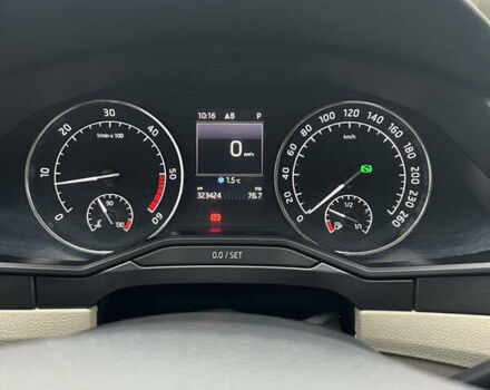 Белый Шкода Суперб, объемом двигателя 1.97 л и пробегом 323 тыс. км за 14500 $, фото 11 на Automoto.ua