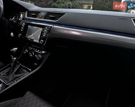 Белый Шкода Суперб, объемом двигателя 2 л и пробегом 250 тыс. км за 13900 $, фото 36 на Automoto.ua