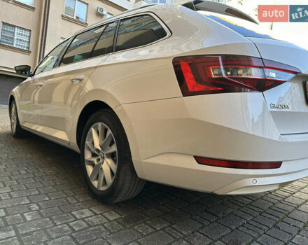 Белый Шкода Суперб, объемом двигателя 1.97 л и пробегом 163 тыс. км за 19500 $, фото 52 на Automoto.ua